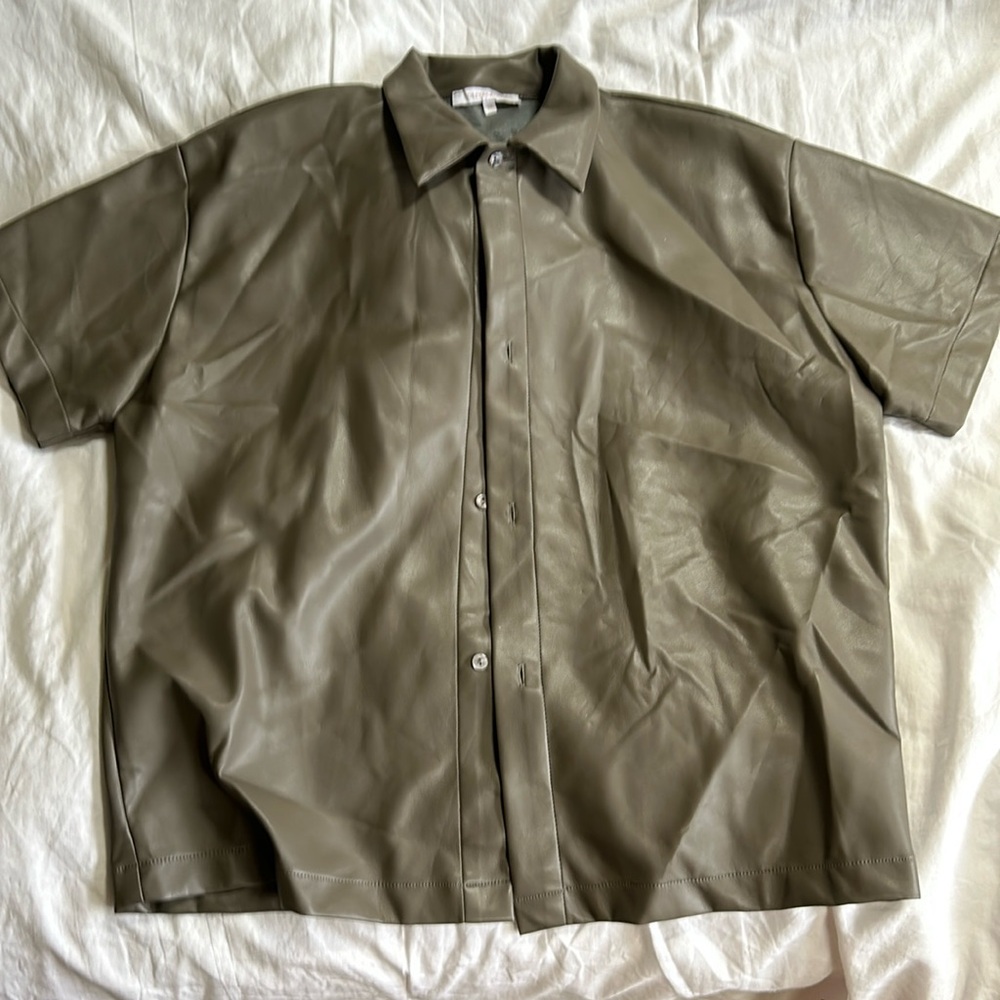 Short sleeve boxy faux leather top